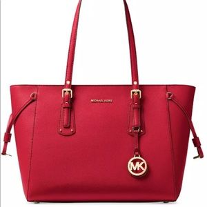 Michael Kors Voyager Medium Multifunction Tote